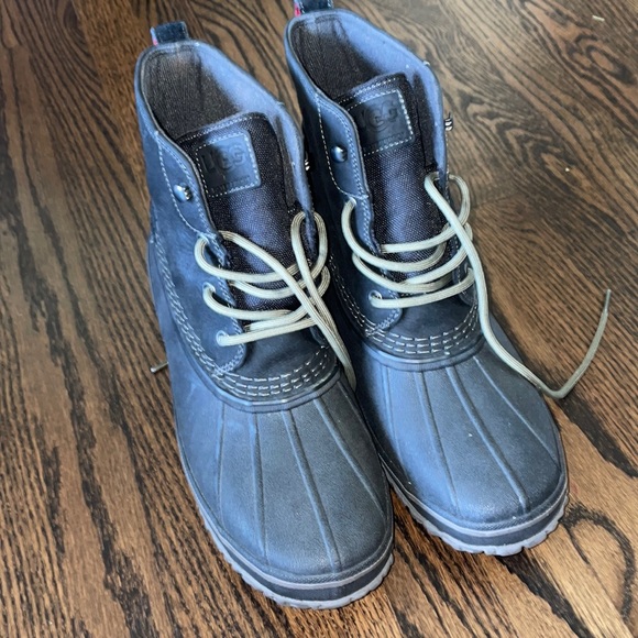 UGG Men's Zetik Black Waterproof Leather Boots - Picture 2 of 7